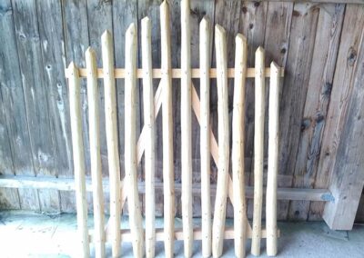 Staketenzaun - Rustikales Gartentor aus Holz